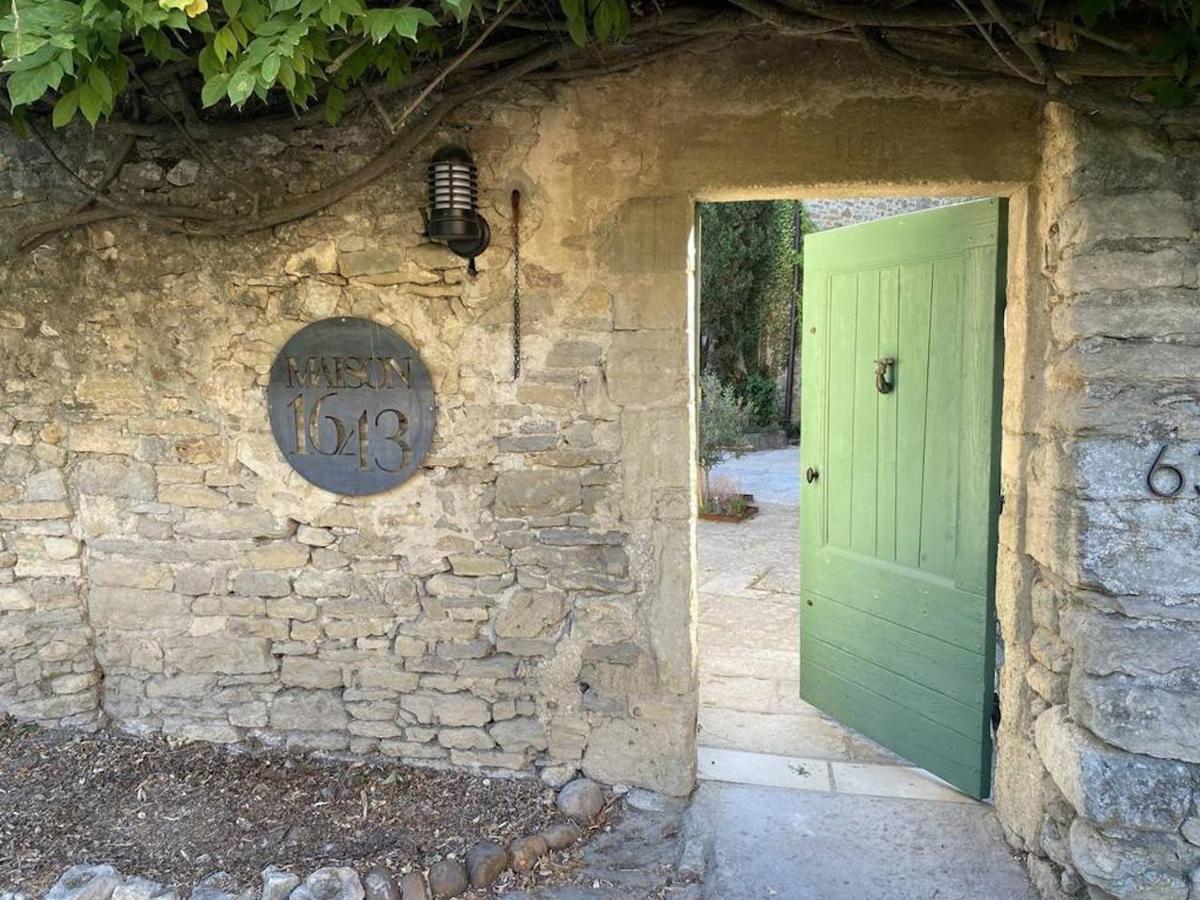 Maison 1643 Laudun Buitenkant foto