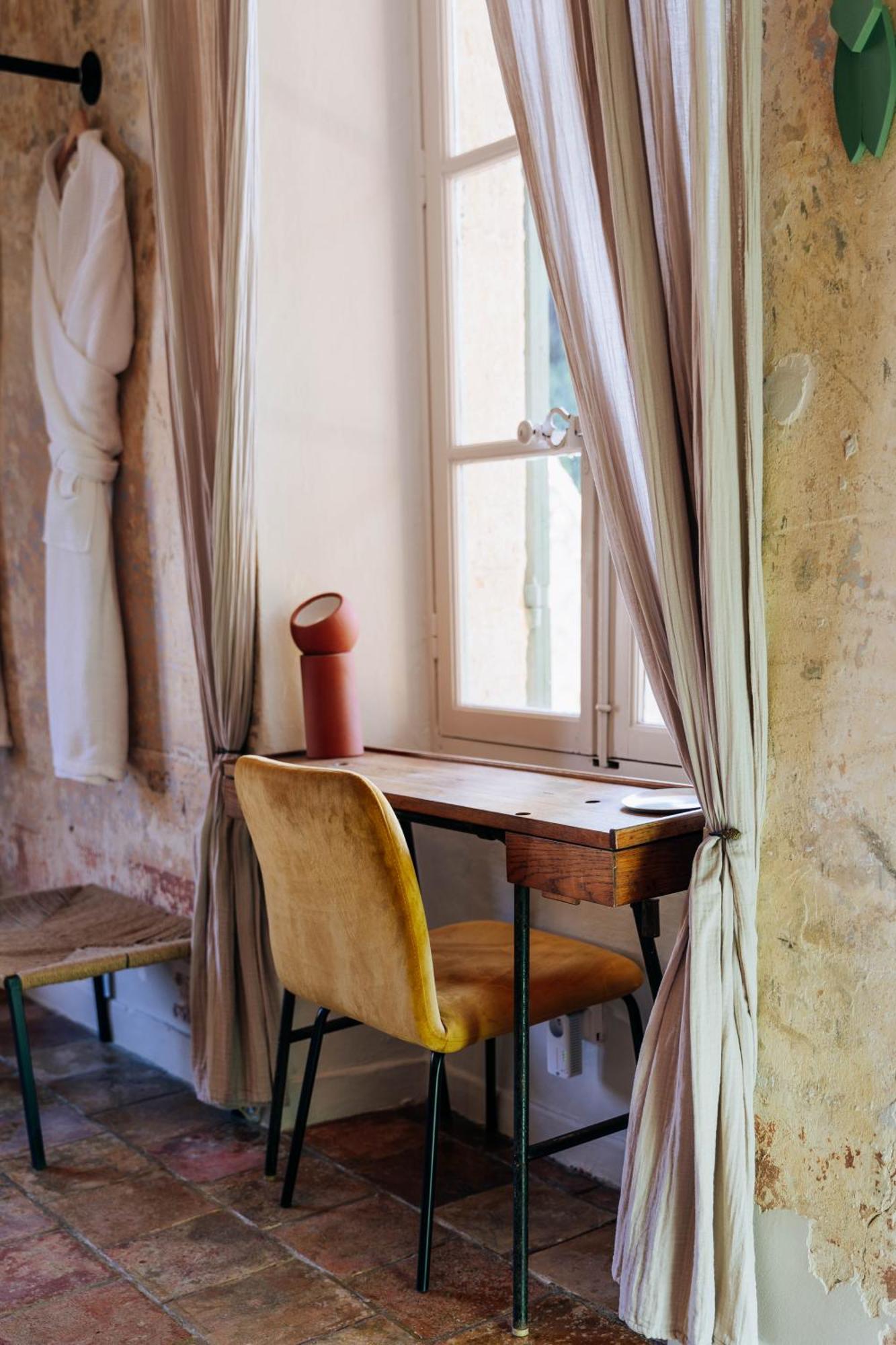 Maison 1643 Laudun Buitenkant foto